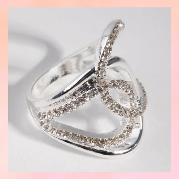 Lovisa Jewelry - Silver Diamante & Metal Swirl Ring